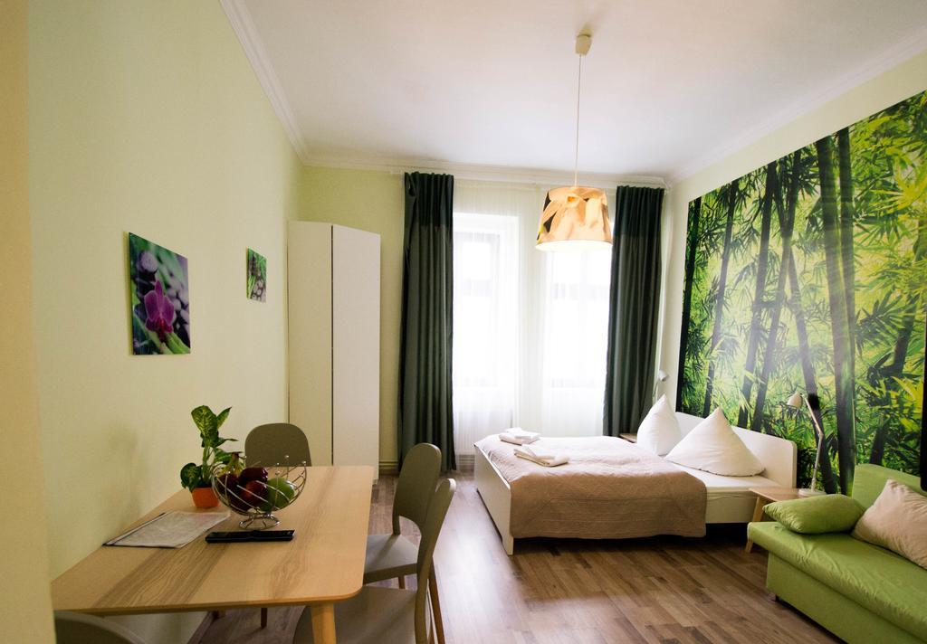 Ruterra Apartment Cimburkova Praha Exteriér fotografie